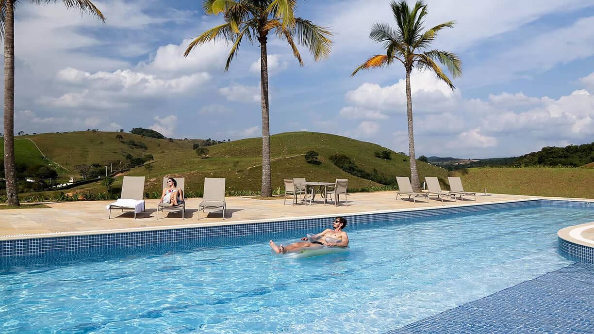 Piscina - Condomínio Campos de Santo Antônio II